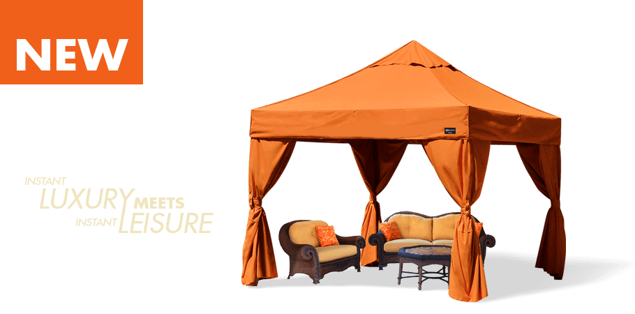 Bungalow cabana beside the water